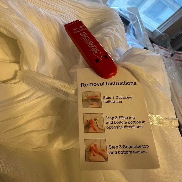 (4/311) ❤️ BNWT MAC DUGGAL
High Low Tiered Gown with Built In Bodysuit #55320 - Picture 4 of 11